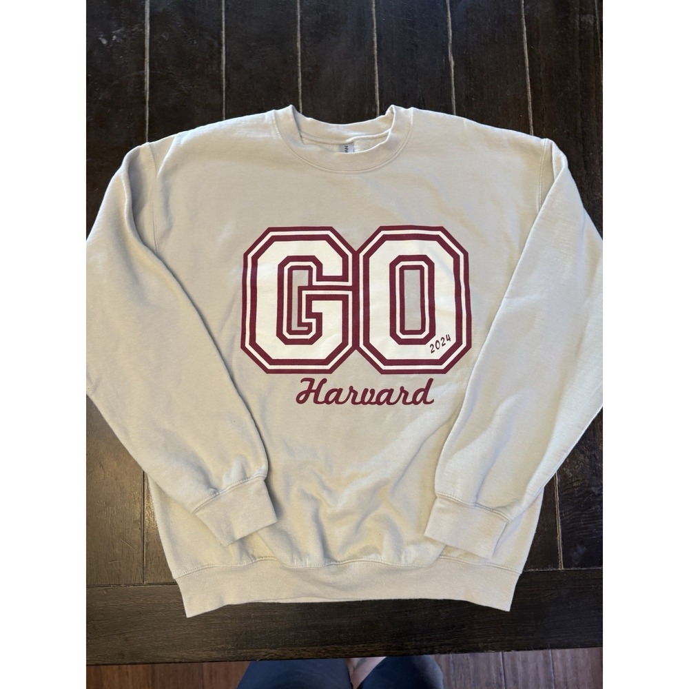Harvard 2024 Crewneck Sweatshirt Men's M Cream Crimson Collegiate Gildan